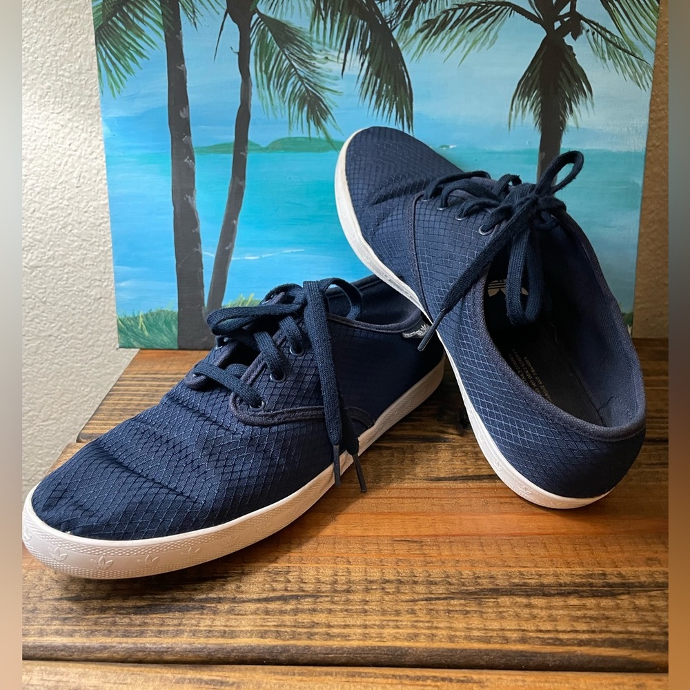 Women’s Navy Adidas Originals Sneakers Size 8.5